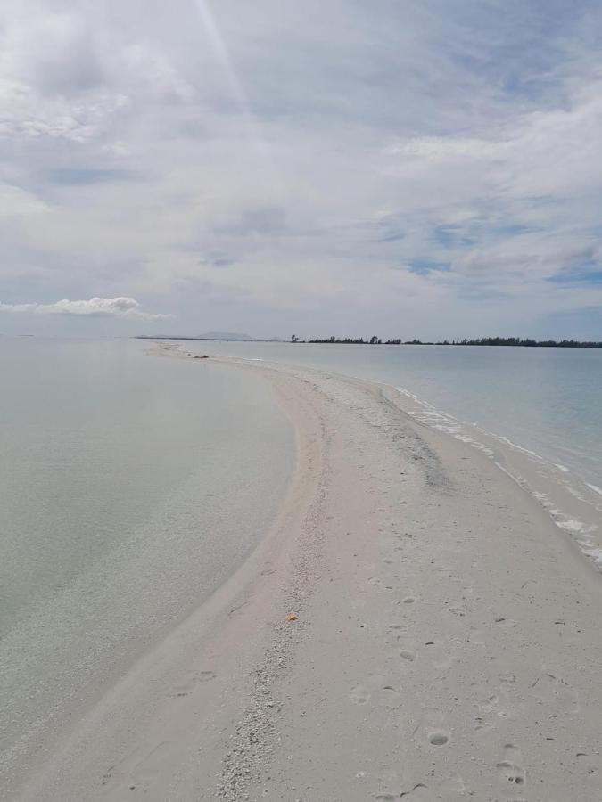 Praia Seca, 10 Pessoas, Em Frente A Lagoa Do Tome Araruama Luaran gambar